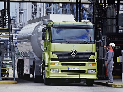 廣漢至香格里拉貨運專線 準時準點，專業(yè)代理為您護航